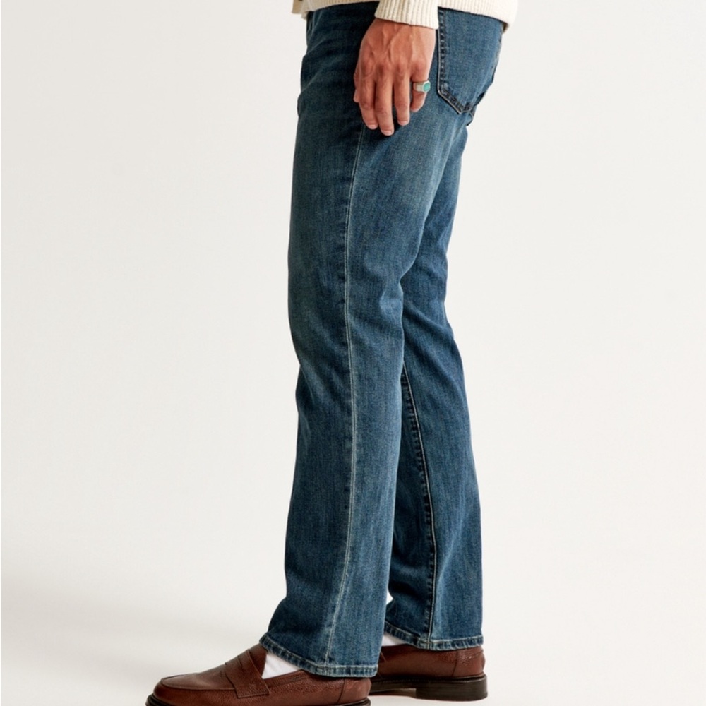 A&F Athletic Straight Jeans NWT